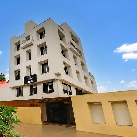 Super Collection O Ashram Road Near Sardar Bridge Formerly Hotel Apple Inn Ahmedabad Exterior photo