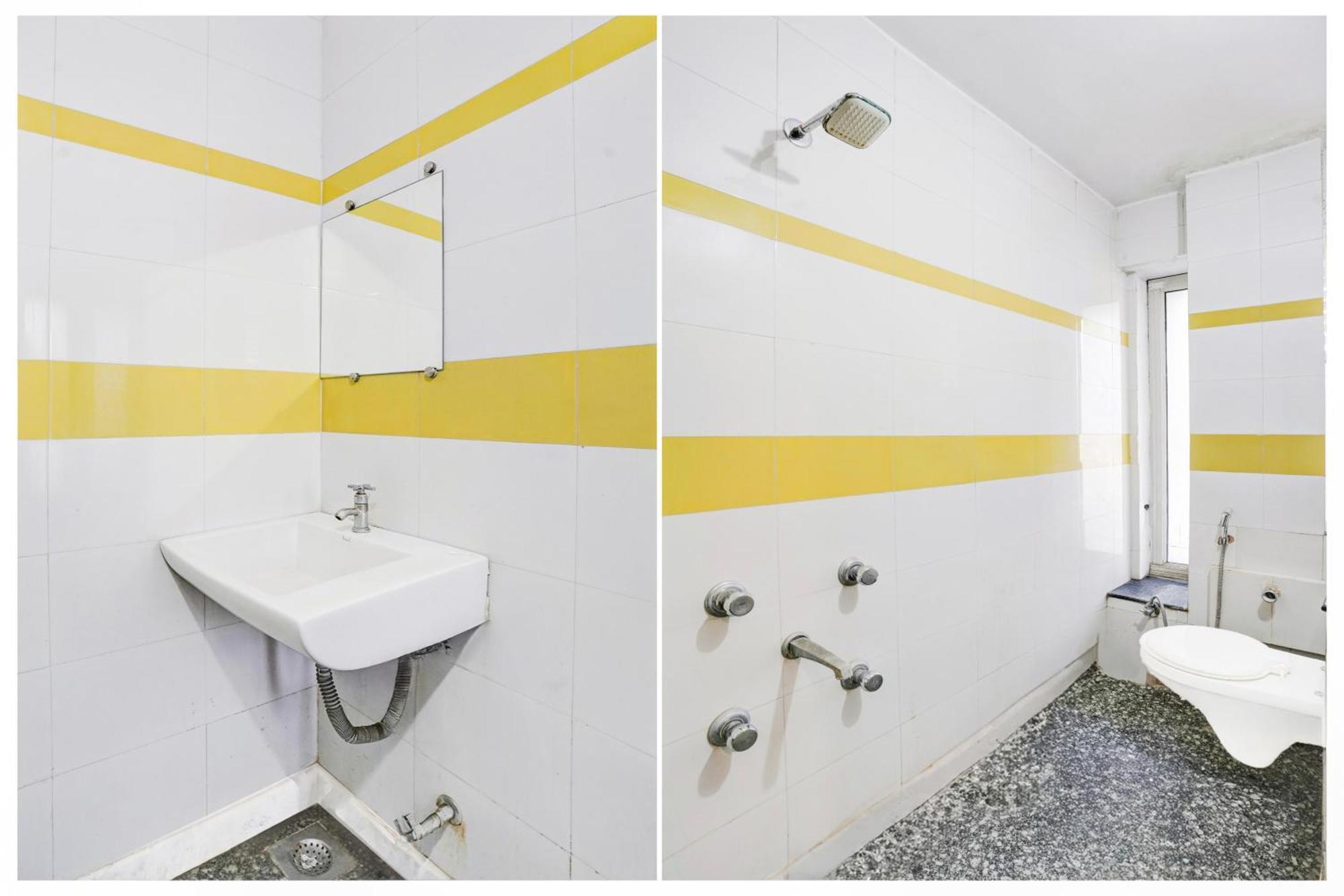 Super Collection O Ashram Road Near Sardar Bridge Formerly Hotel Apple Inn Ahmedabad Exterior photo