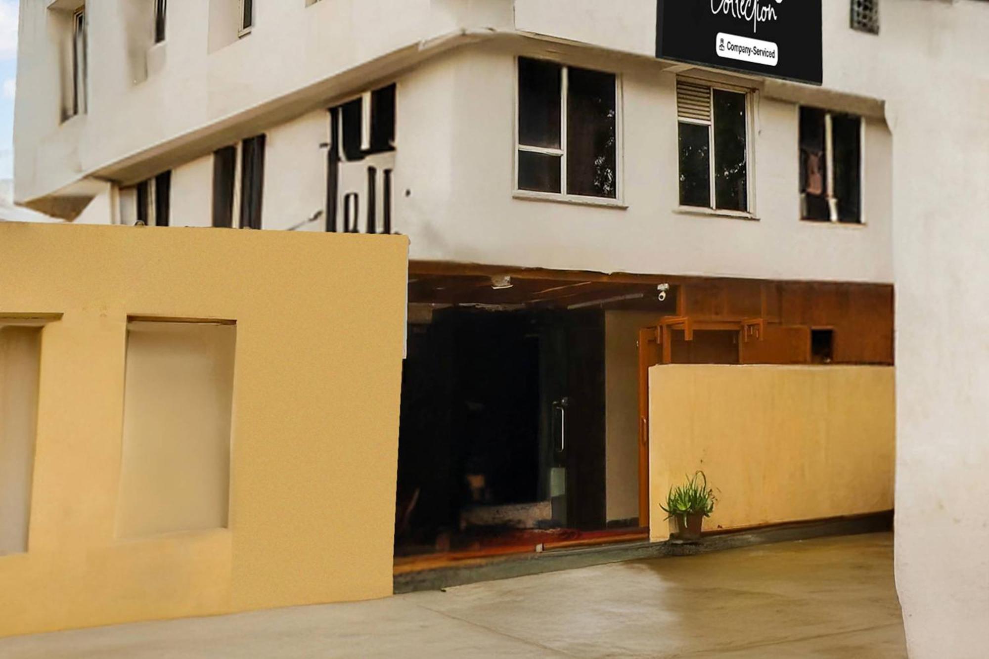 Super Collection O Ashram Road Near Sardar Bridge Formerly Hotel Apple Inn Ahmedabad Exterior photo