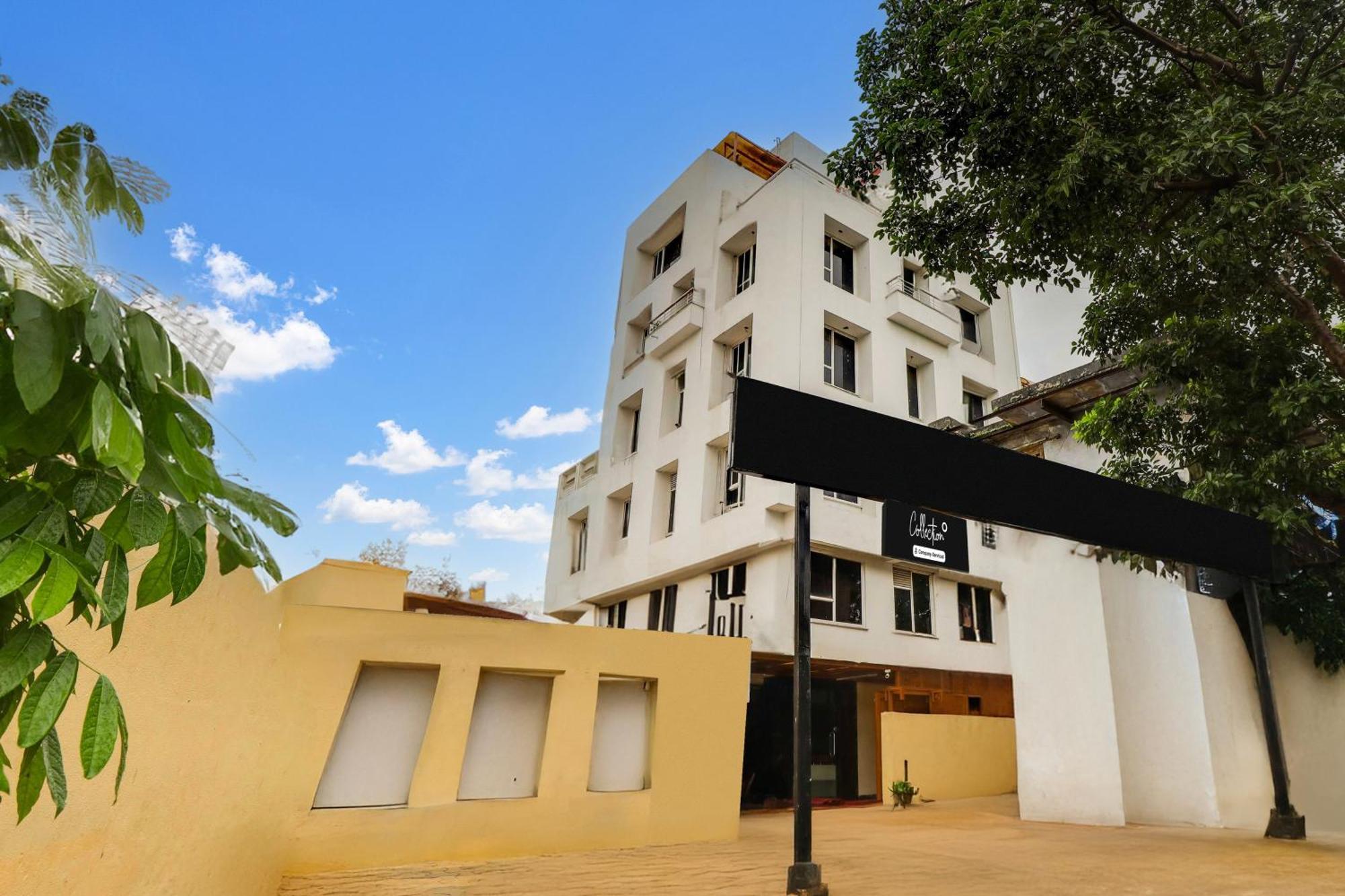 Super Collection O Ashram Road Near Sardar Bridge Formerly Hotel Apple Inn Ahmedabad Exterior photo